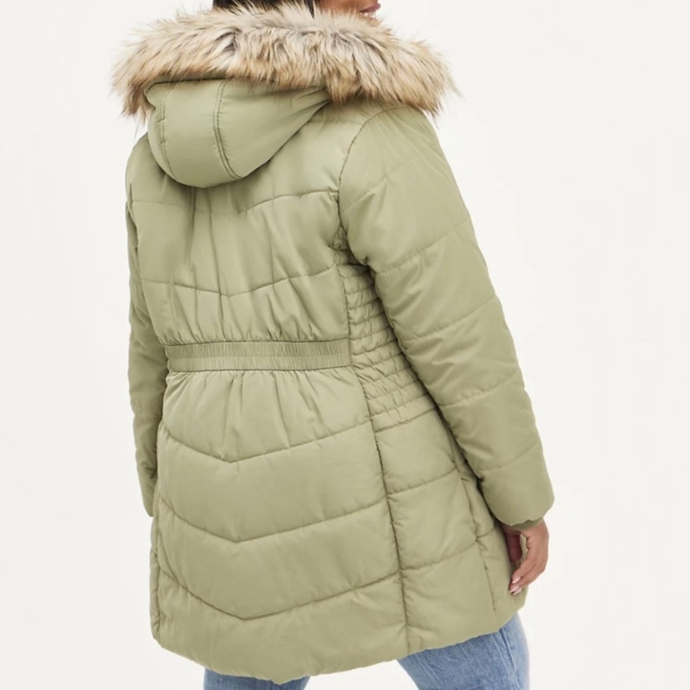 Torrid fit and flare puffer jacket Size 1xl